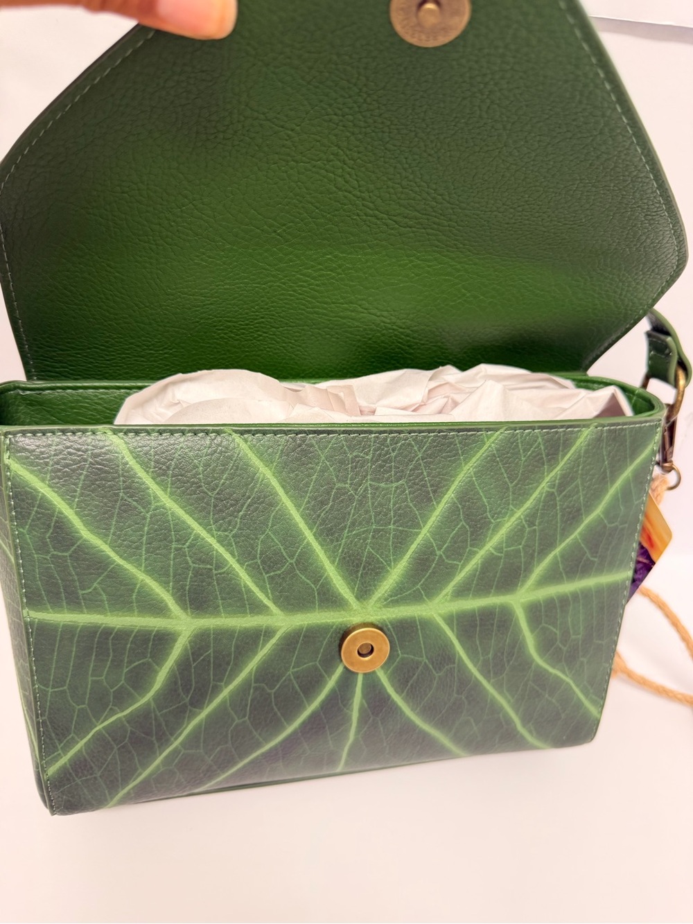 New The Lord of The Rings Lembas Leaf CrossbodyBag. - Picture 8 of 8